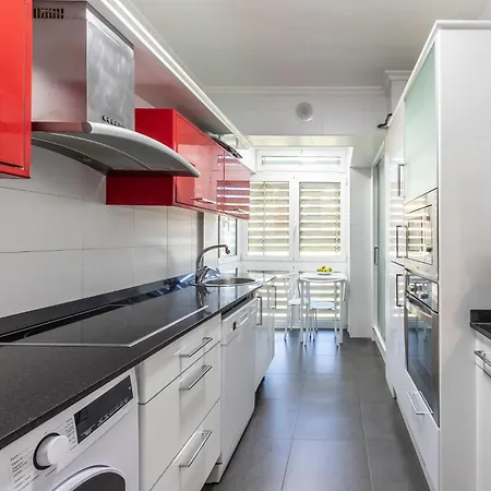 Primera Linea De Playa Surf & Appartement Sopelana